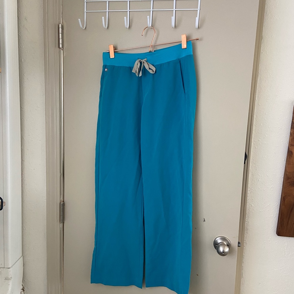 Teal figs bottoms size xs